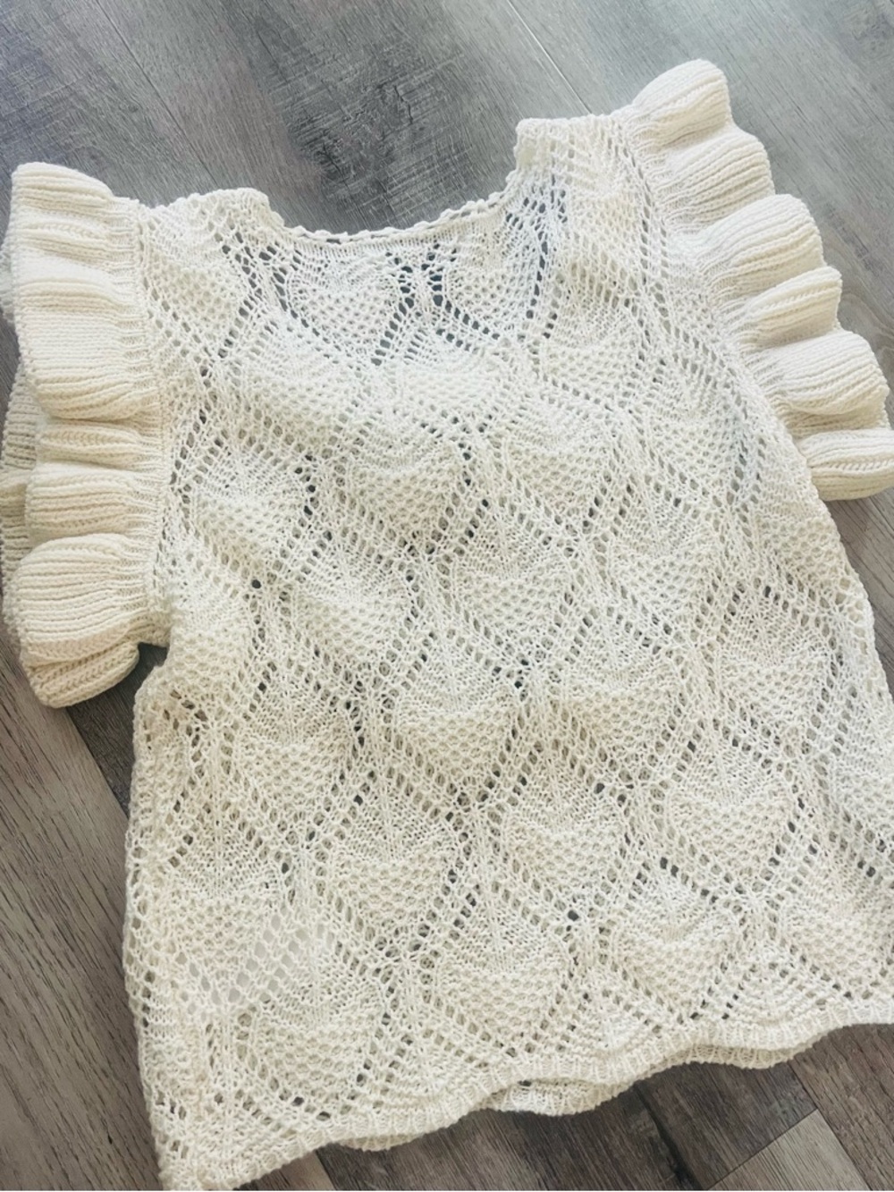 CHANEL Cream Openwork Knit Top with Black CC Appliqué SIZE S - Picture 6 of 7